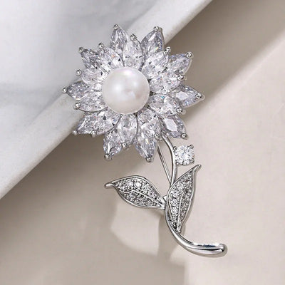 Analiese Crystal Flower Brooch - An elegant crystal brooch shaped like a stylised daisy.