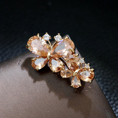 Bijoux Dual Butterfly Brooch - A lovely delicate pin made of beautiful sparkling crystals.