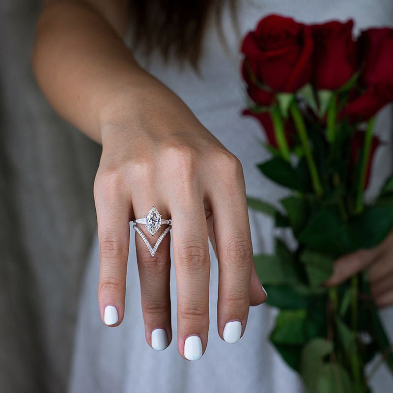 The Brilliant Classic Marquise Ring - A beautiful oval cut cubic zirconia set in a silver coloured band. 