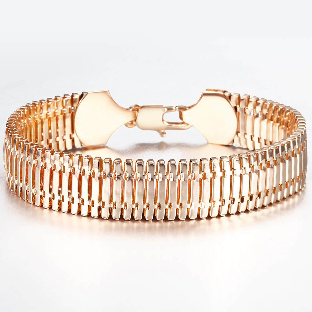 Emilia Herringbone Bracelet - An elegant rose gold bracelet with a ladder-like herringbone structure.