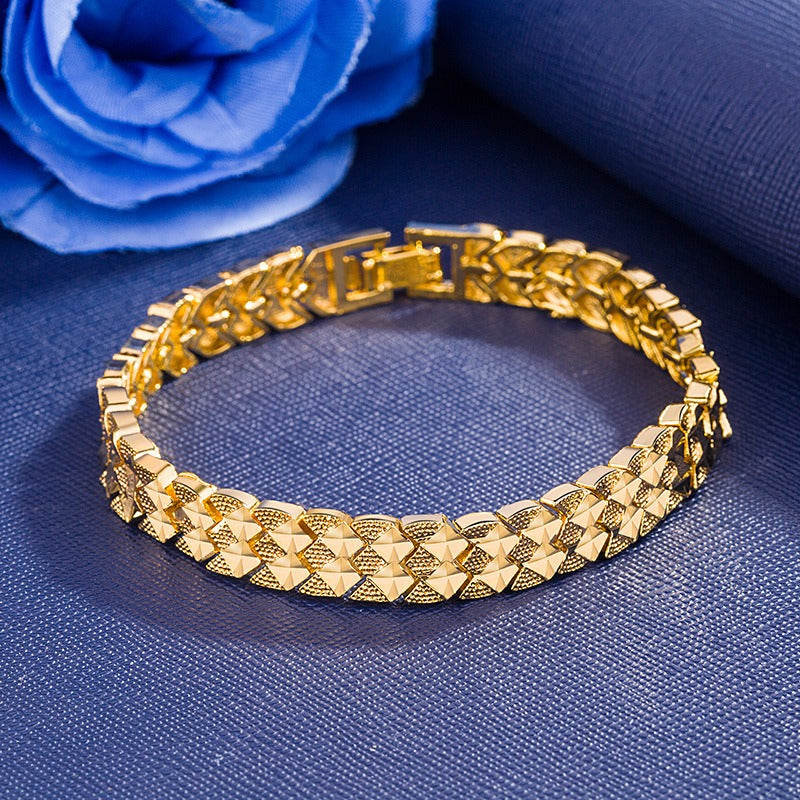 Geometric Glamour Link Bracelet - A beautiful, high-quality yellow gold plated link bracelet.