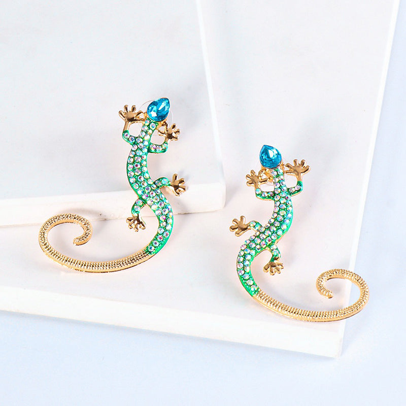 Green Gecko Ear Cuff Set - An adorable pair of sparkly crystal earrings shaped like cute little lizards.