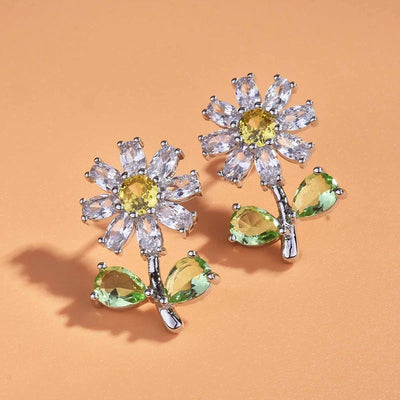 Maisey Crystal Daisy Stud Earrings - Small, delicate daisy-themed earrings, formed from a mixture of white quartz, and green and yellow topaz.