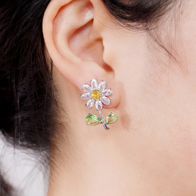 Maisey Crystal Daisy Stud Earrings - Small, delicate daisy-themed earrings, formed from a mixture of white quartz, and green and yellow topaz.