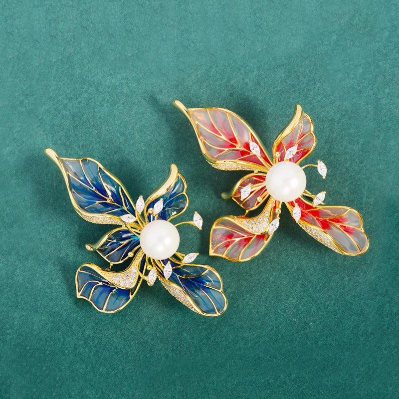 Lorelei Lily Sculpted Resin Brooch