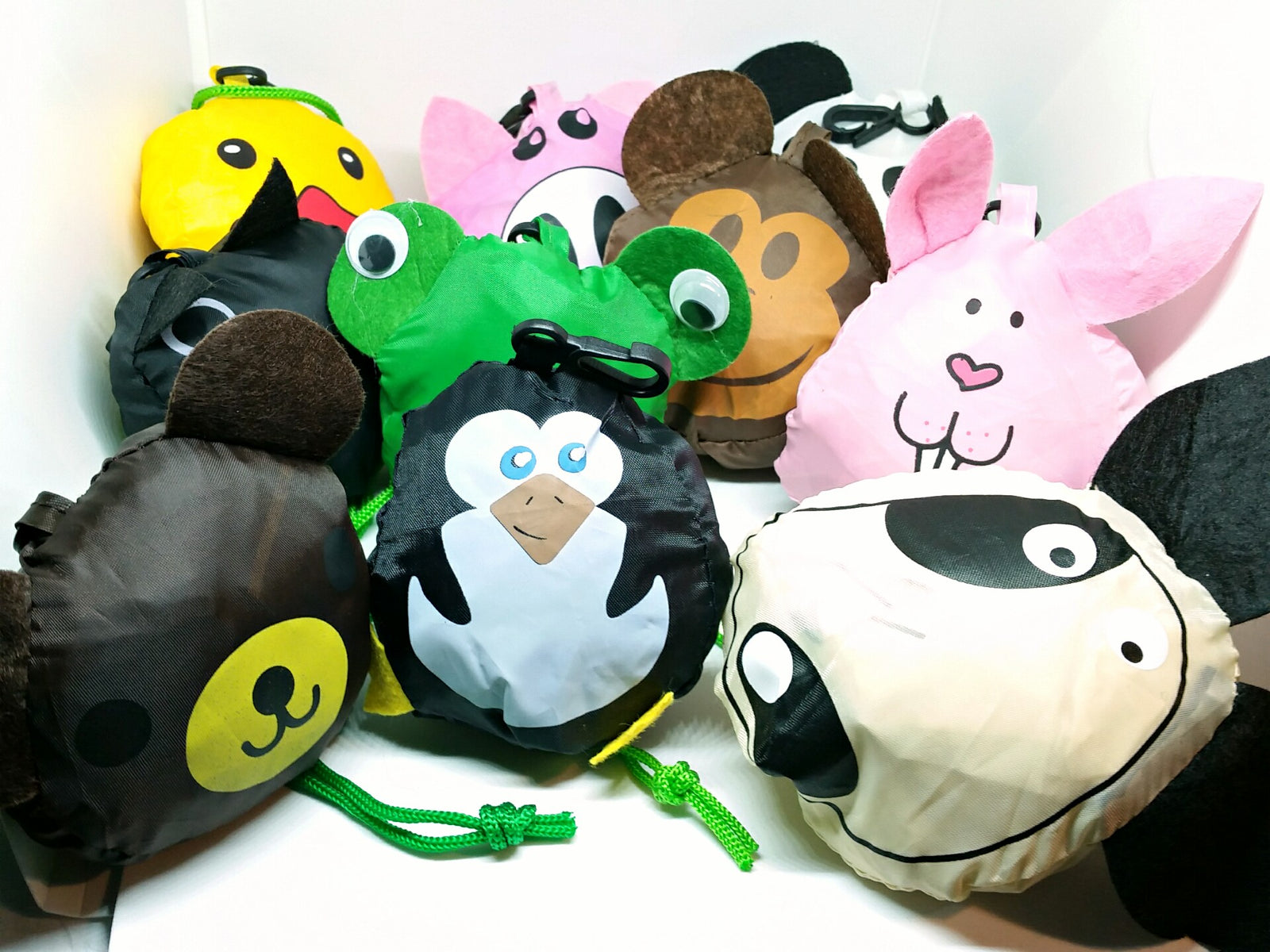 Wee Sweetie Purse Tote - An assortment of reusable shopping bags in cute animal and bird designs.