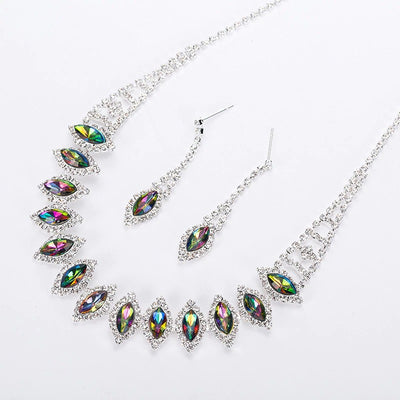 Daniella Luxury Crystal Set - A glamourous and elegant set of crystal jewellery containing a matching set of necklace and earrings.