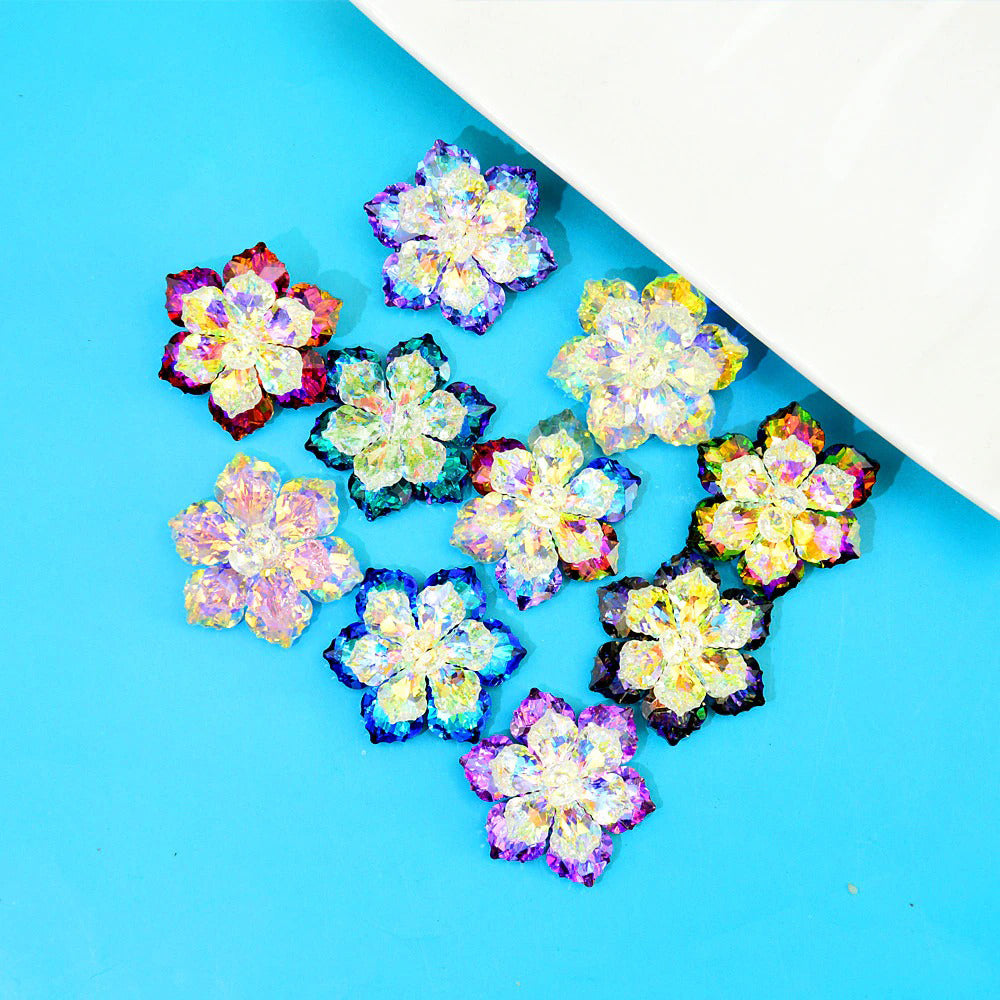 Aurora Crystalline Brooch - A shimmering crystal brooch shaped like a flower, in ten stunning colour combinations.