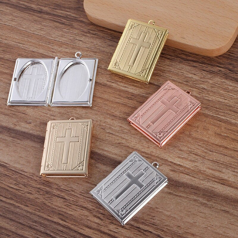 Lovely Lockets - Bible
